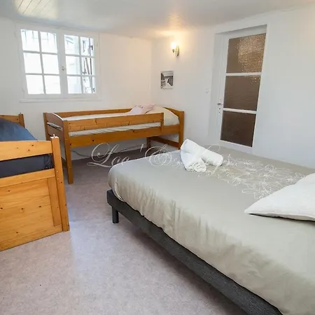 Holiday home Maison Du Soleil Atypique Biscarrosse