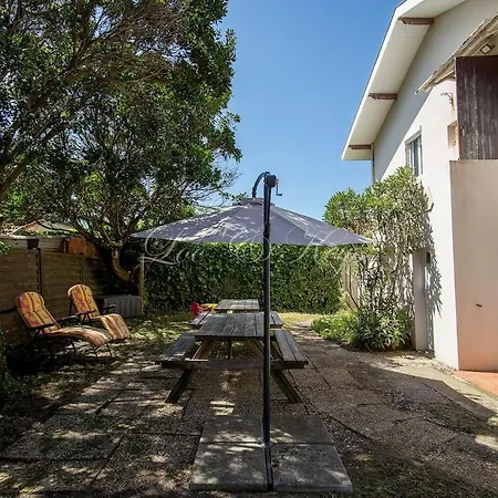 Holiday home Maison Du Soleil Atypique Biscarrosse