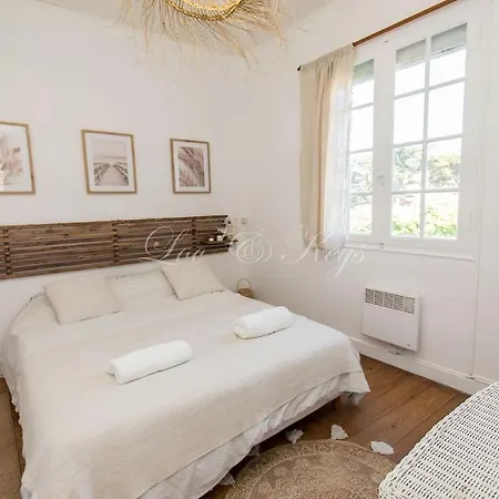 Holiday home Maison Du Soleil Atypique