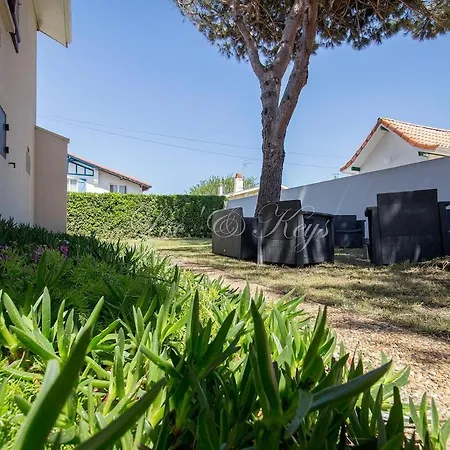 Holiday home Maison Du Soleil Atypique Biscarrosse